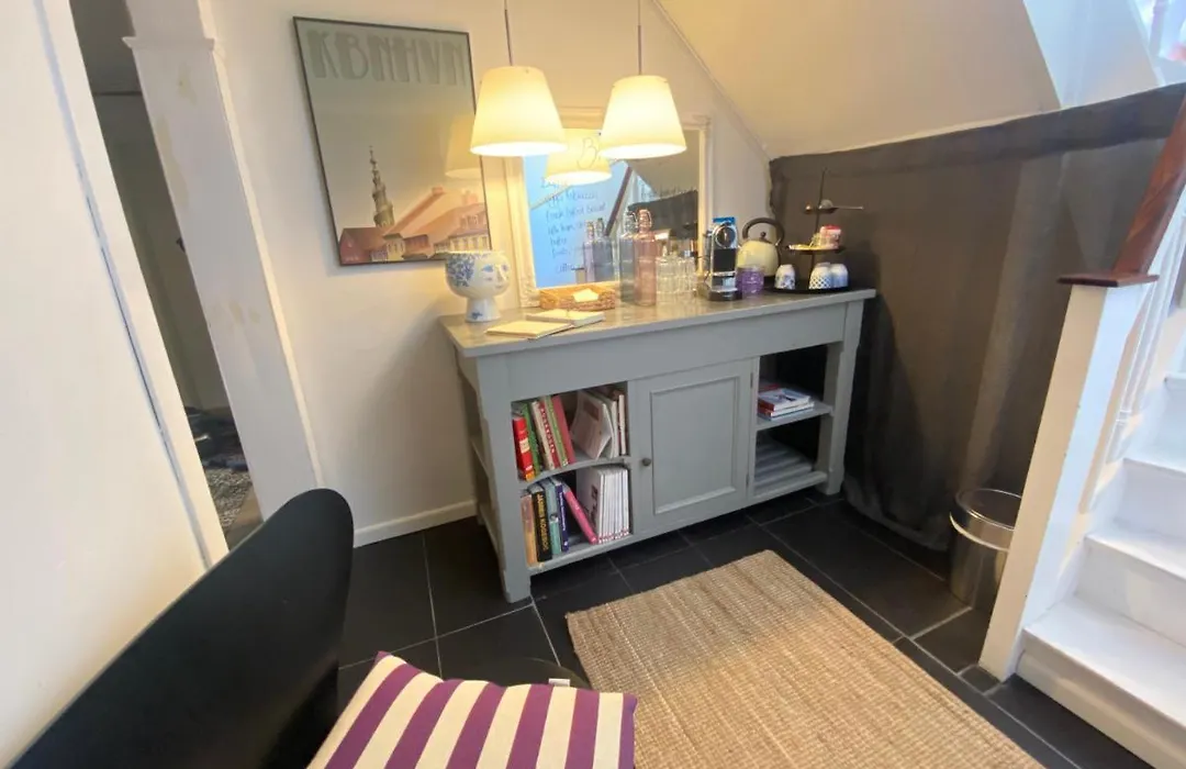 Cosy Private Room Close To Copenhagen Centre-1