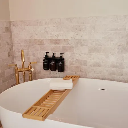 Ascot Hotel-3